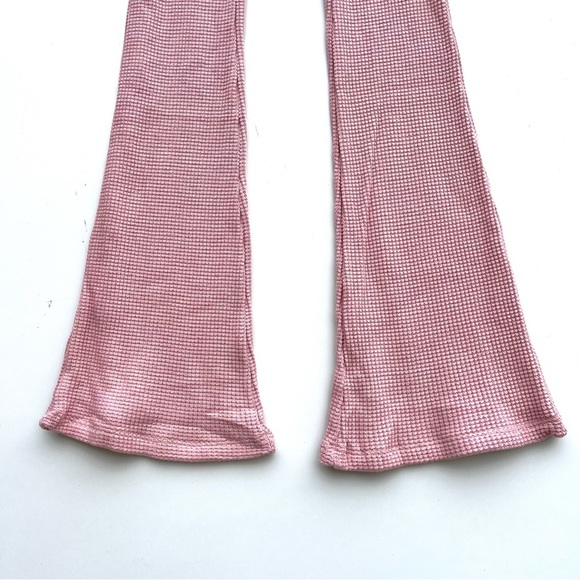 Set Active Waffle Knit Flare Pants Pink Size Small - Picture 5 of 5